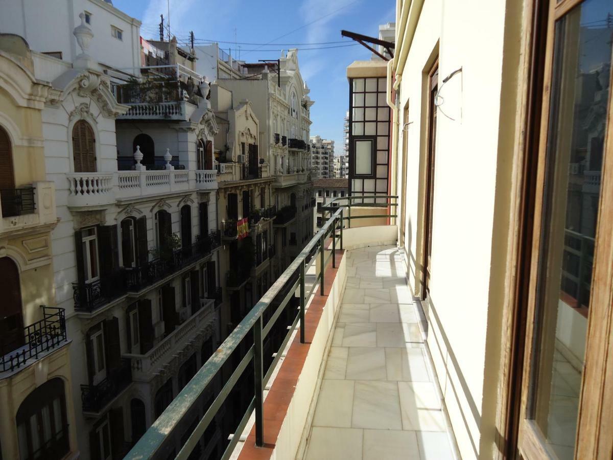 バレンシアEntre La Estacion Y El Ayuntamientoアパートメント エクステリア 写真